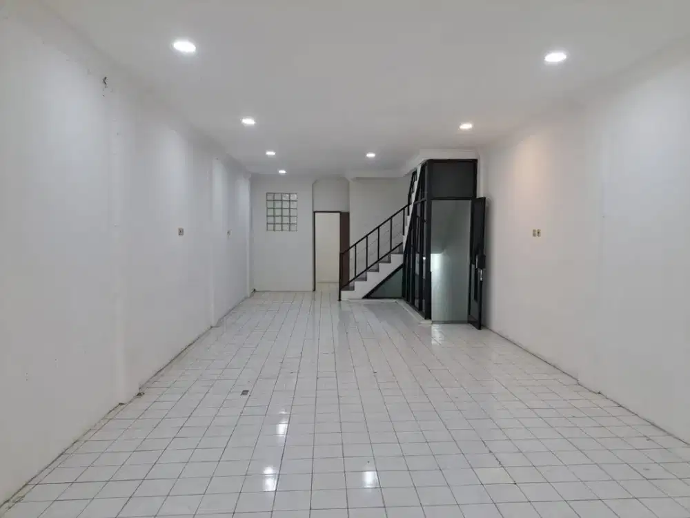 Disewakan Ruko 3 Lantai Gading Griya Lestari, Sangat Cocok untuk Kantor & Kuliner