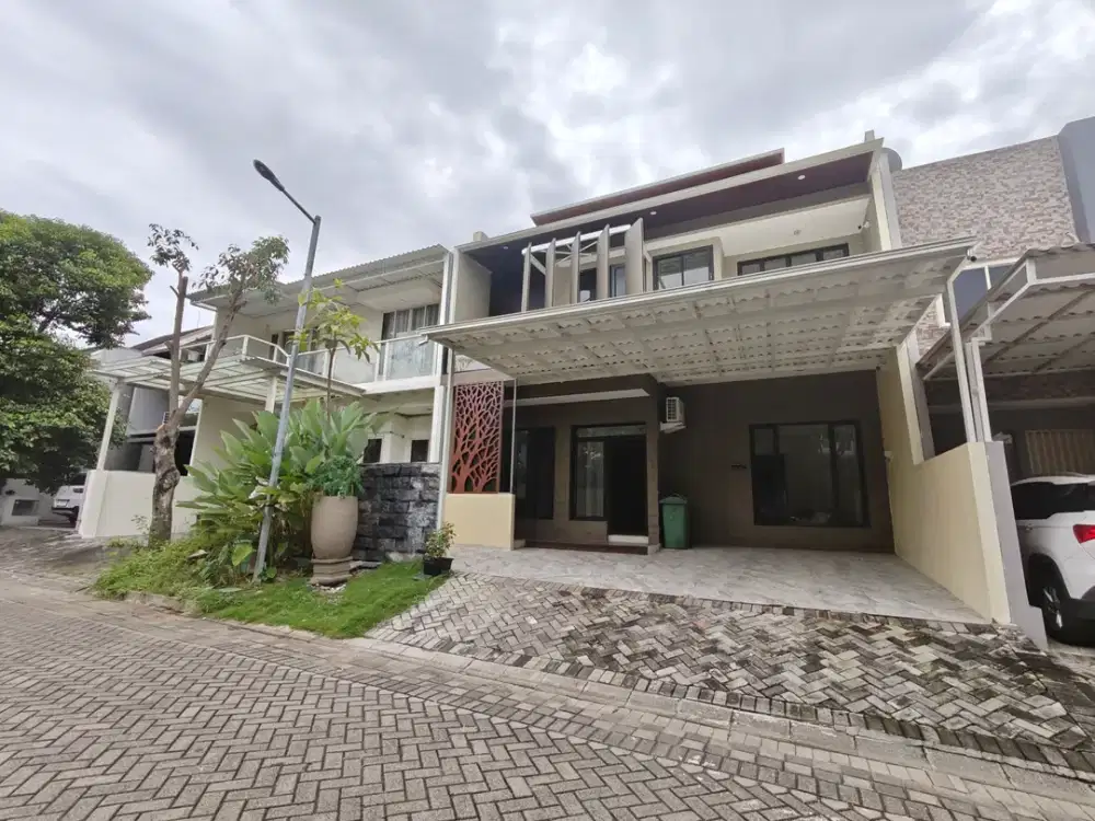 Rumah Cantik Baru Renovasi di Woodland Citraland Surabaya Barat