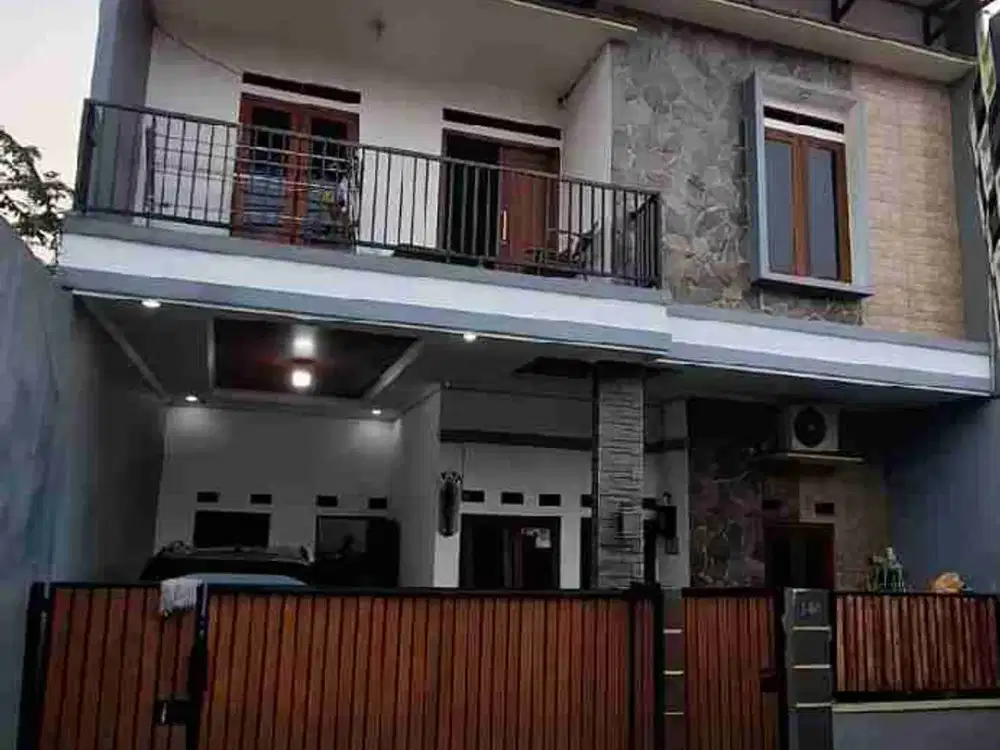 Jual cepat rumah rapi minimalis modern style siap huni, bebas banjir. Kranggan Permai Cibubur.