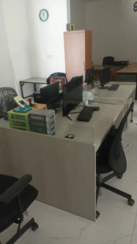 Meja kantor & lemari jati