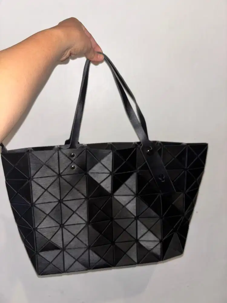 Totebag hitam baobao