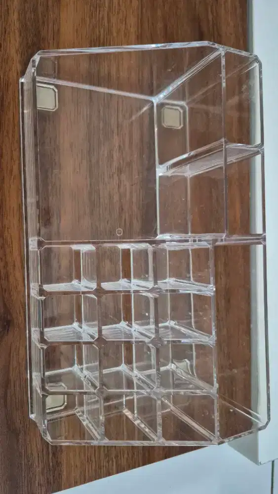 Akrilik tempat lipstik