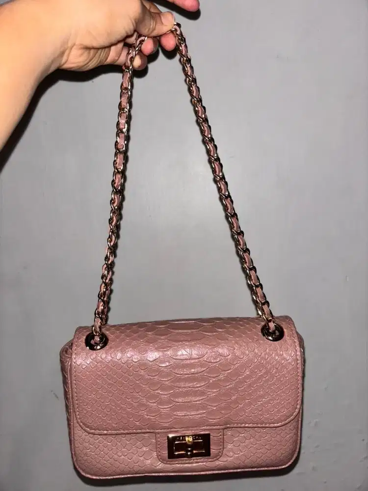 Tas hey local kyra