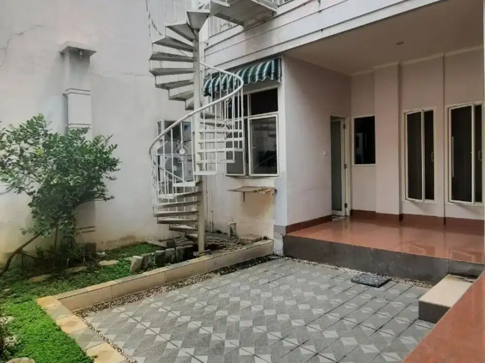 Harga Termuraah, Rumah di Manyar, Lokasi Jalan Utama Cocok untuk Bisnis/ Kantor