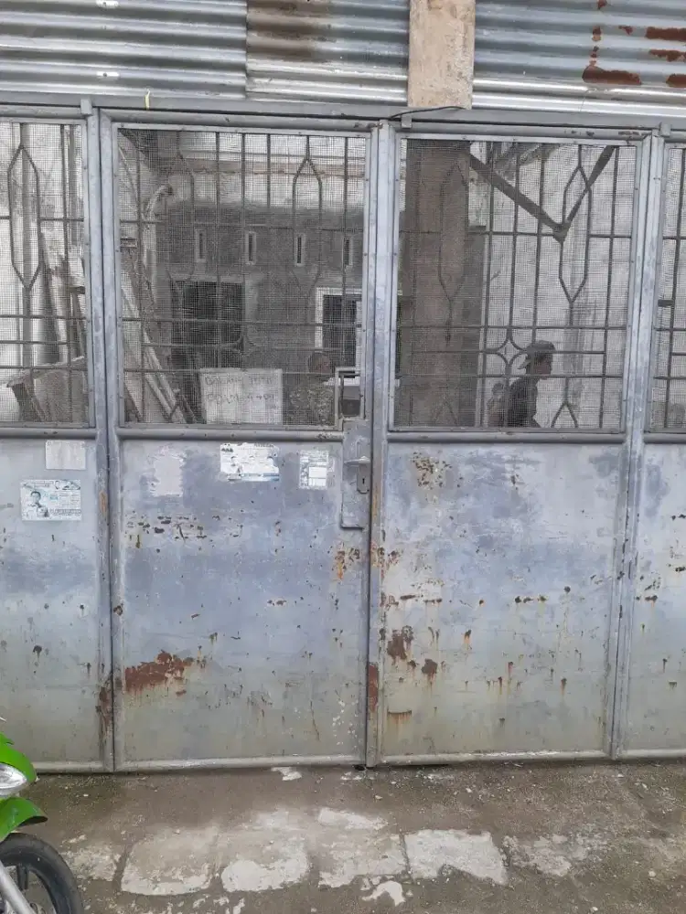 Pintu pagar besi bekas Lb 4m x tinggi 2.5 m