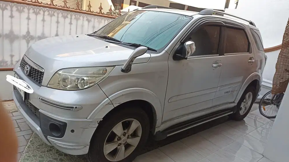 Toyota Rush tipe S TRD Sportivo (Varian Tertinggi)simpanan keluarga