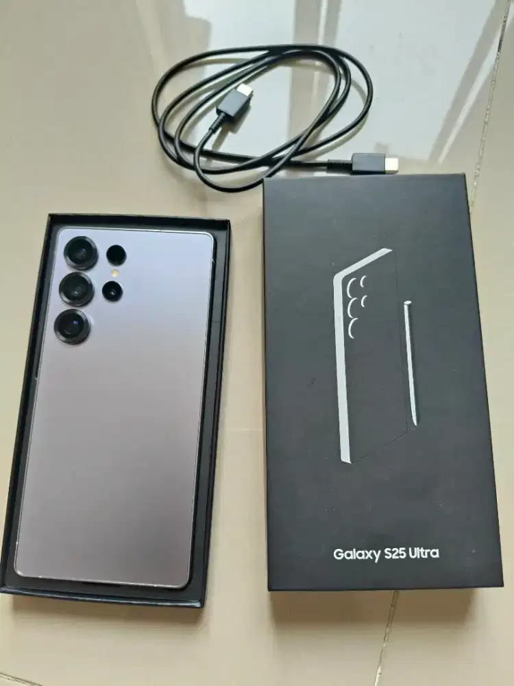 Samsung s25 Ultra 12/512 Sein