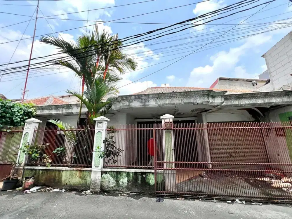 Dijual Rumah Strategis Gandaria Utara Kebayoran Baru Dekat MRT Blok A, LT 329M² SHM