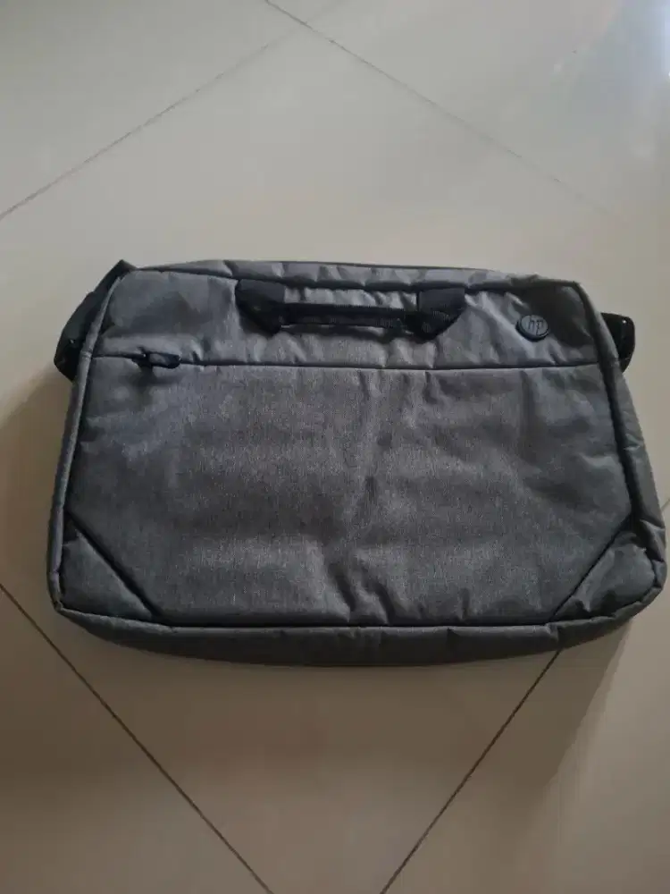 Tas liptoop kondisi baru blom pernah pakai  dpt dr beli laptop