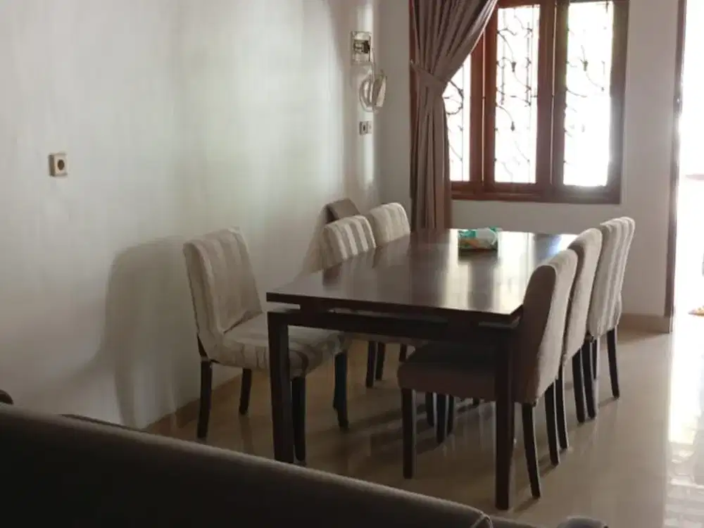 RUMAH SEMI FURNISHED DISEWAKAN DI KELAPA GADING Jl Kelapa Hibrida 2
