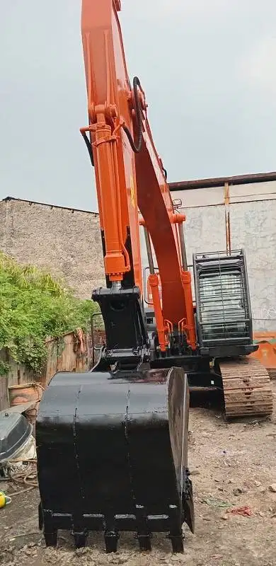 Dijual Excavator Hitachi ZX210F-5G Tahun 2017
