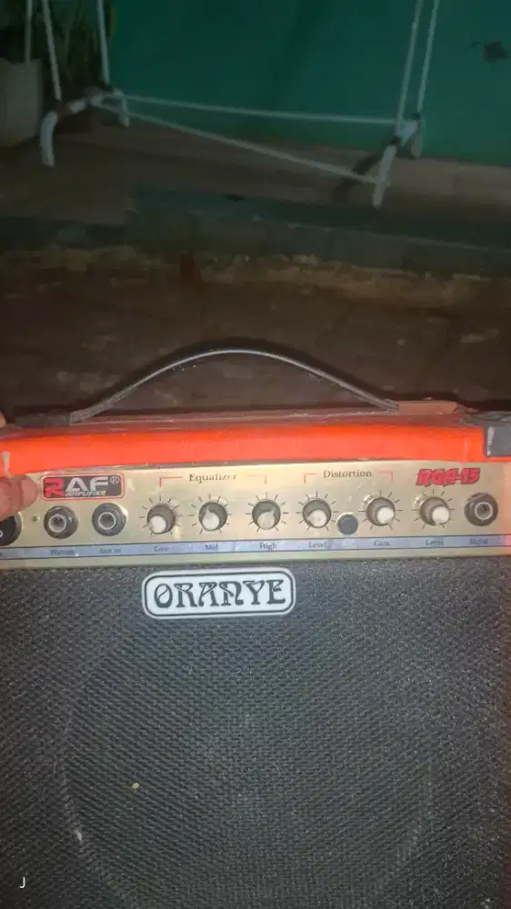Gitar listrik dan ampli