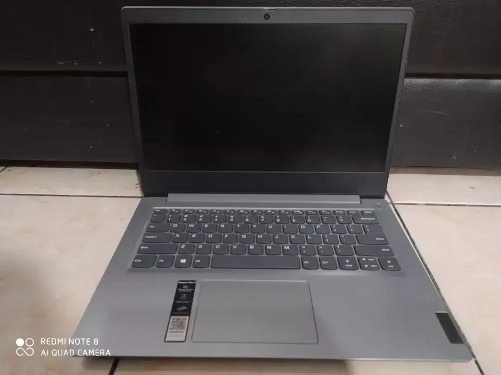 Lenovo IP Slim3/AMD 3020E/RAM 4/SSD256/VGA AMD RADEON/Slim Smallprem