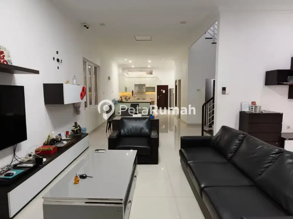 DIJUAL RUMAH JALAN TULIP KOMPLEK GRIYA RIATUR - HELVETIA  (MAICHAEL)