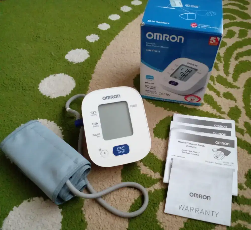 Omron Alat Ukur Tensi Darah