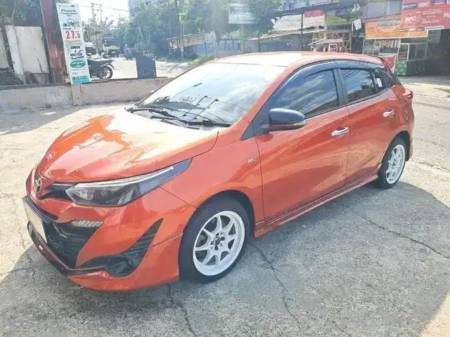 KM Rendah - Toyota Yaris 1.5 TRD Sportivo Bensin - AT 2018 - BZ