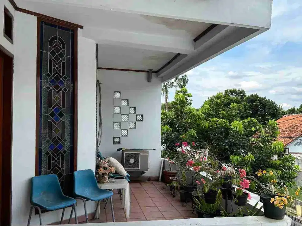Dijual Cepat dan Murah rumah cantik dan Asri  di bukit permai Cibubur