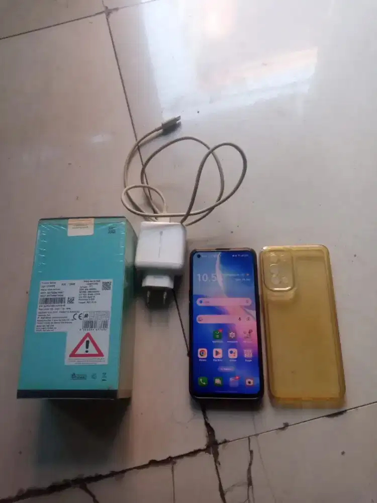 Oppo Reno, 5 fullset ram 8 4//128 pemakaian dari baru minius shadow aj
