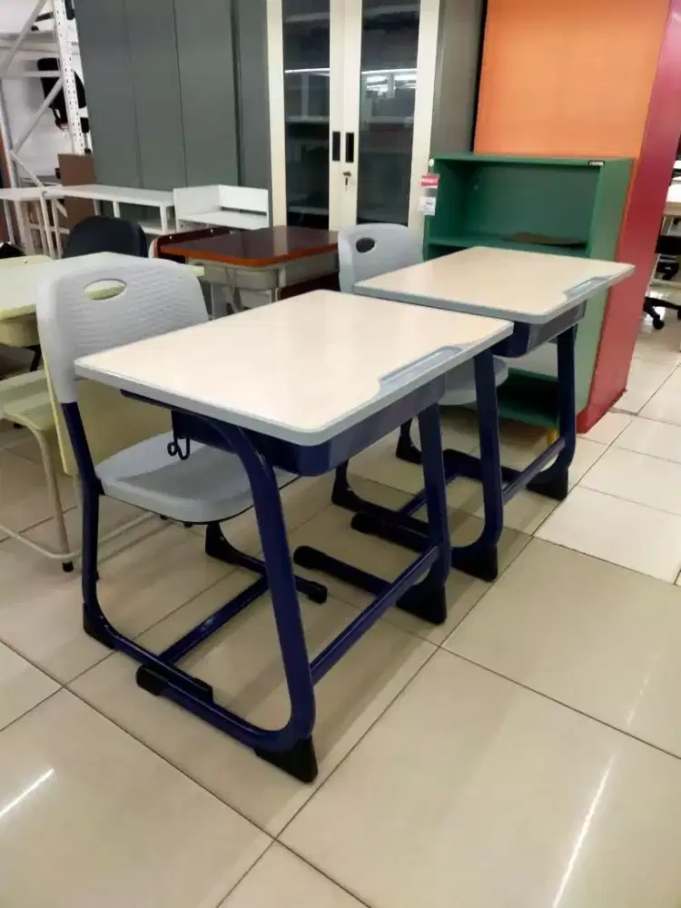 Meja sekolah set