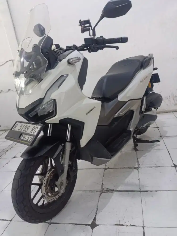 honda Adv  thn 2022 putih ji oe