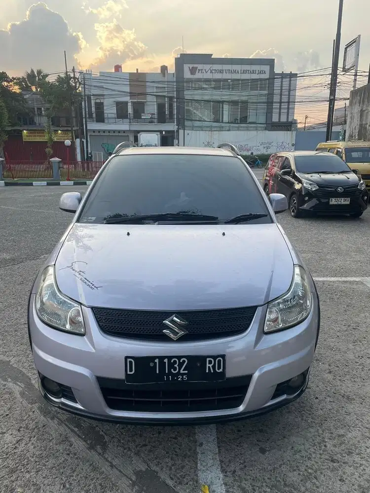 Suzuki SX4 X-Over 2008 Manual
