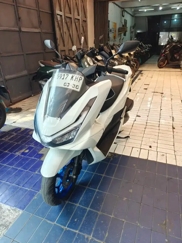 Vario 160 cbs 2025 km 14rb dp 1jt kii okea