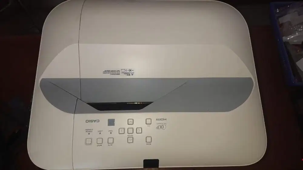 Casio WXGA Short Throw Projector xj-ut310wn 3100 lumen