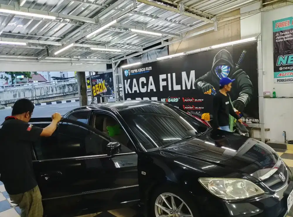 kaca film mobil dan gedung