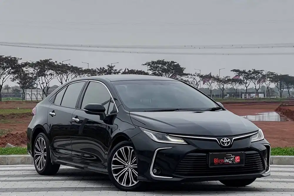 Toyota Corolla Altis 1.8 V AT Matic 2021 Hitam Metalik