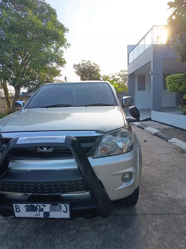 Toyota Fortuner 2005 Bensin