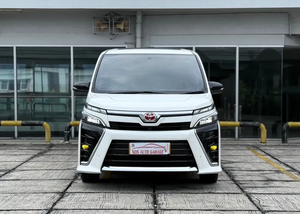 Toyota Voxy 2017