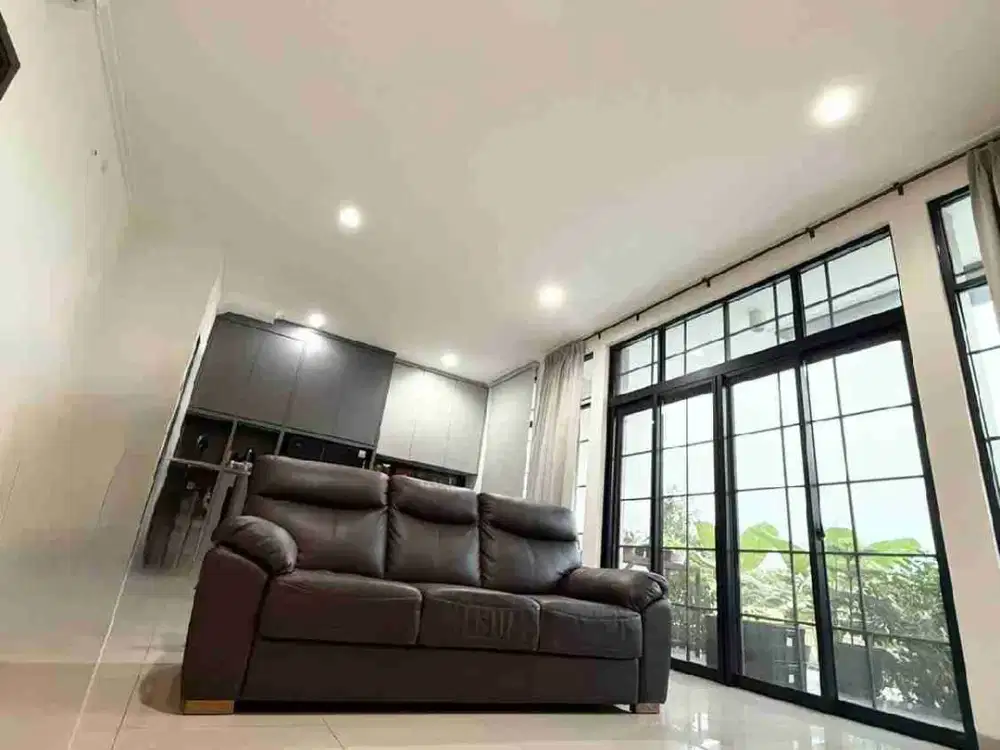 Disewakan Rumah Pik2 furnish view danau