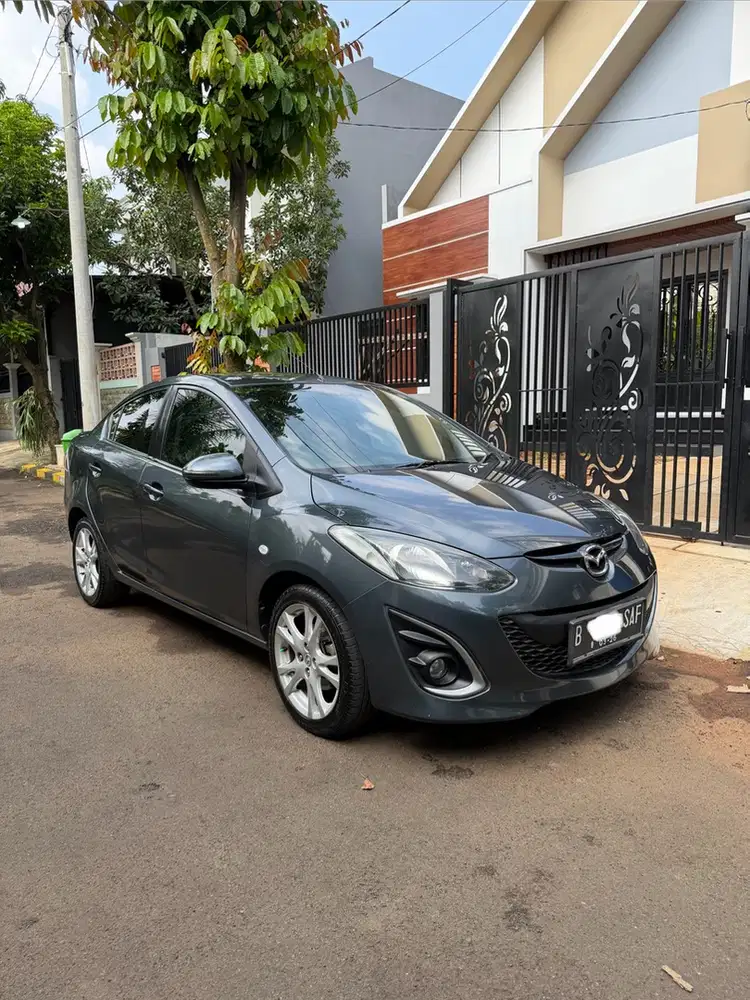 Mazda 2 R At Km 80Rb 2011