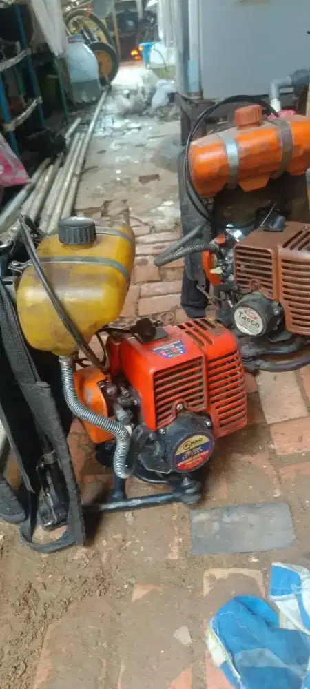 Mesin potong rumput 2tak siap kerja
