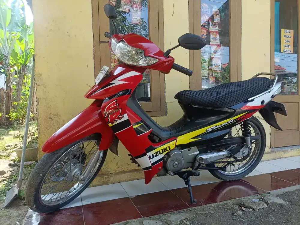 Si gesit irit, Suzuki smash 2004
