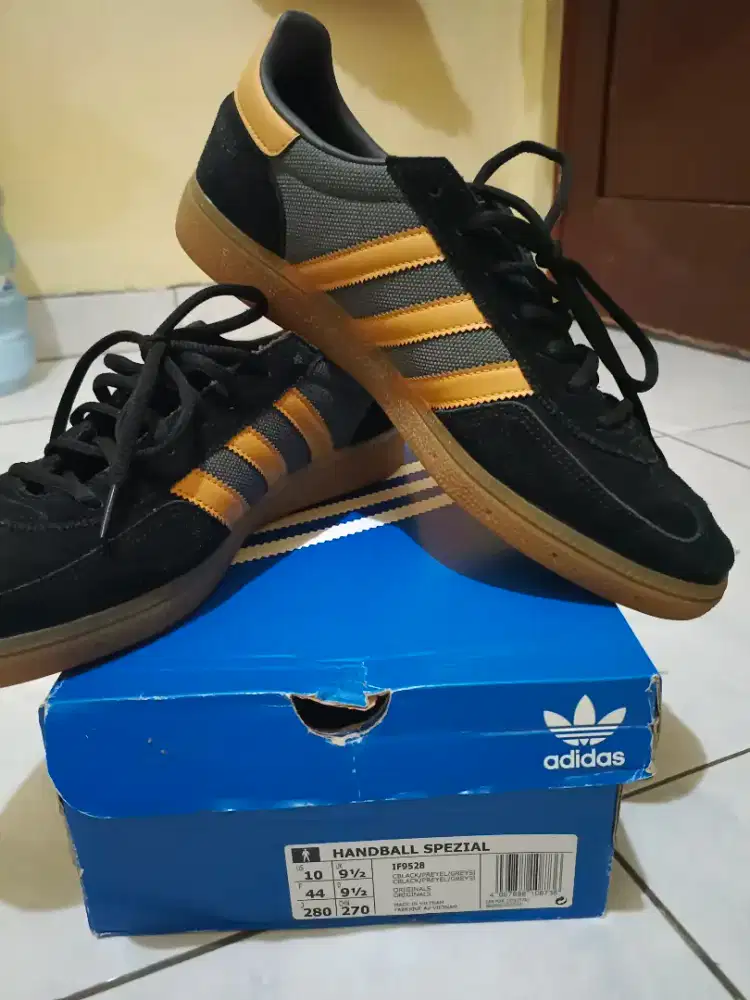 Dijual sepatu Adidas ORI