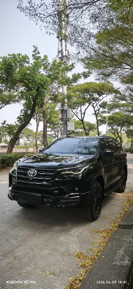 TOYOTA FORTUNER VRZ 2.8 GR SPORT 4X4 AT 2023