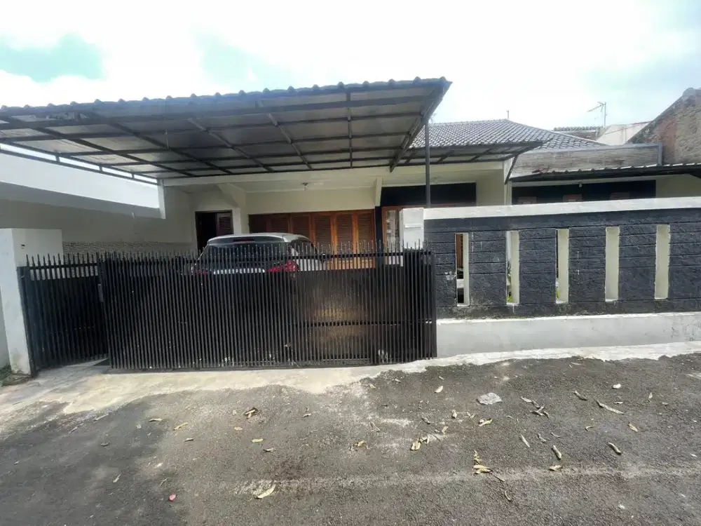 Dijual Rumah Luas Siap Huni Strategis di  Cimahi Utara