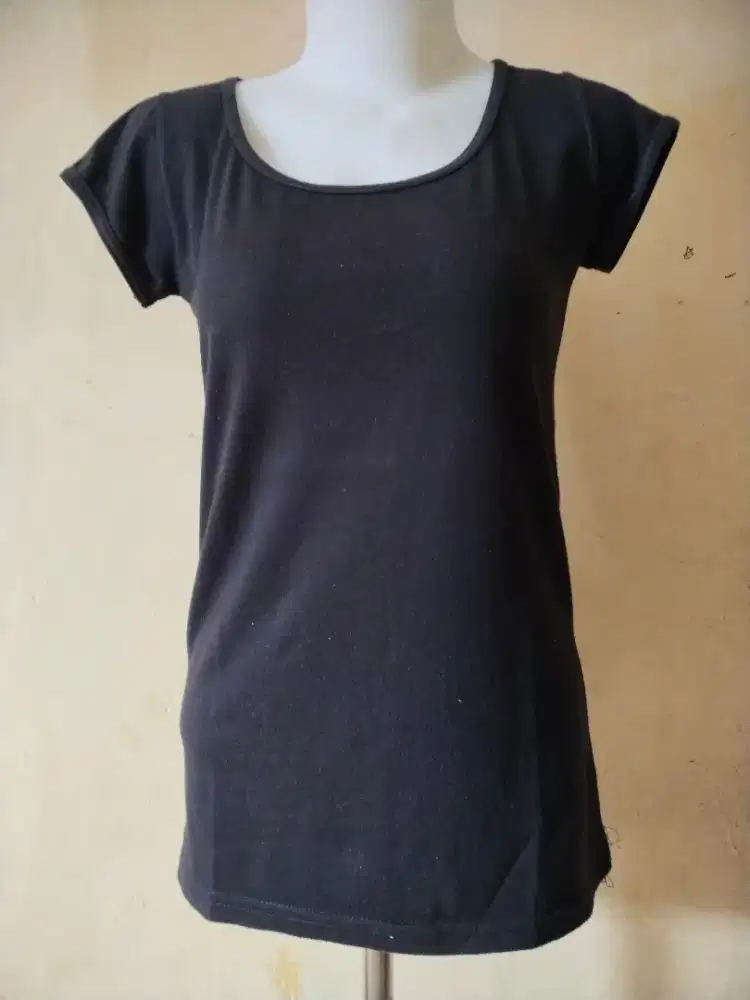 Kaos wanita polos