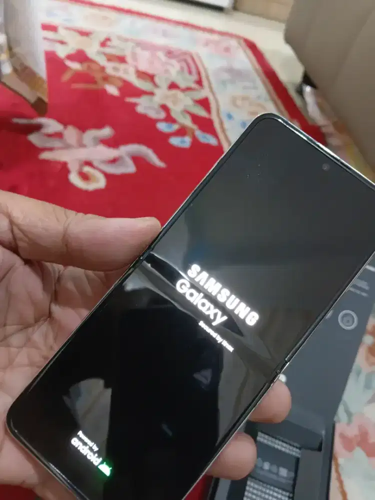 Galaxy flip z5 fullset good condition