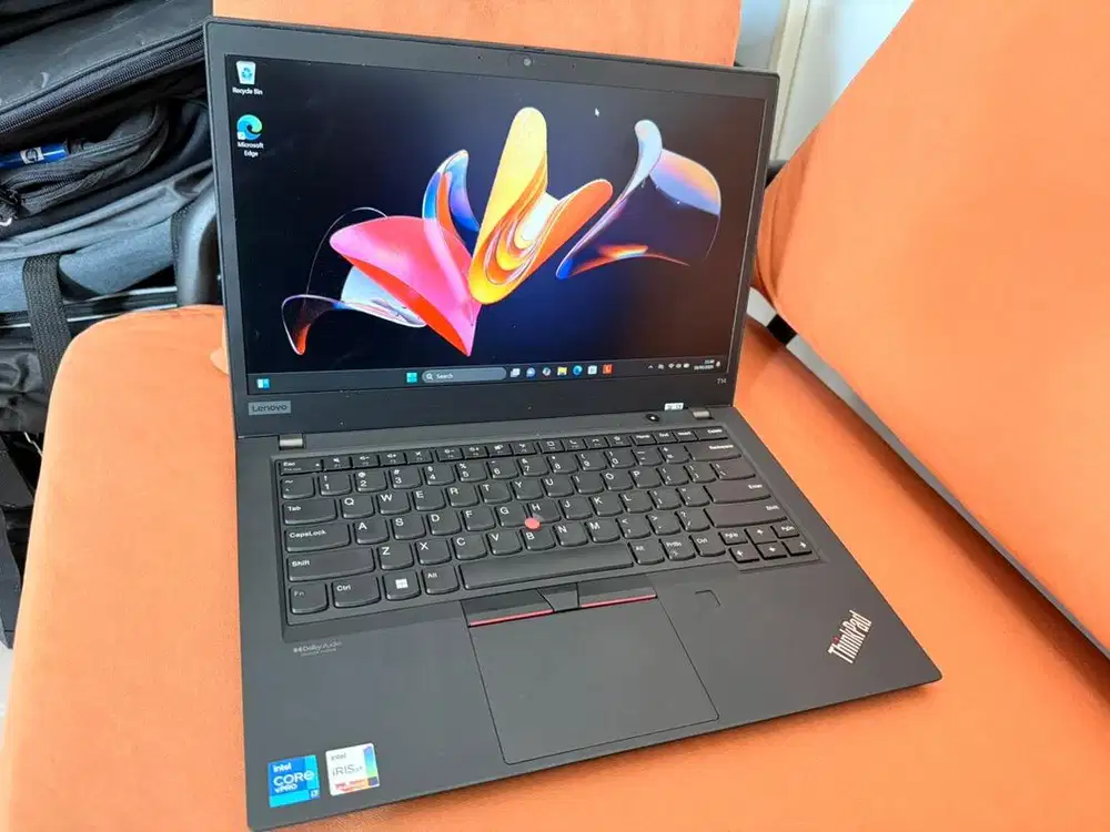 Laptop Desain Thinkpad T14 Core i7 gen 11