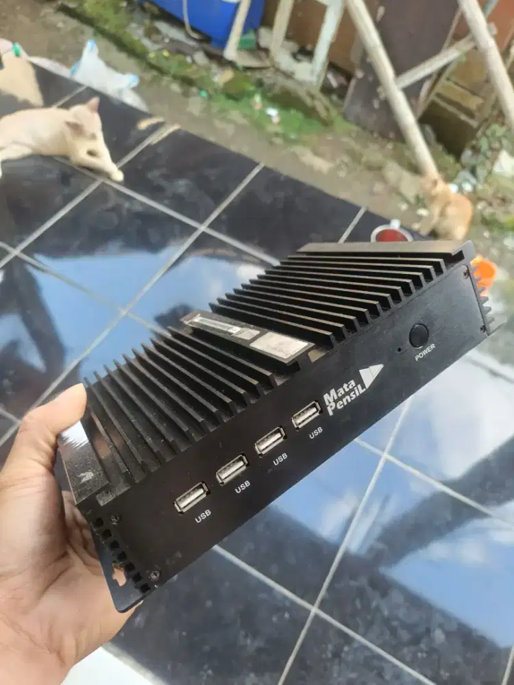 Komputer mini pc Celeron 1037u