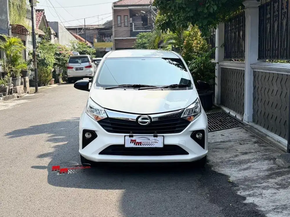 DAIHATSU NEW SIGRA R 1.2 AT 2021 Warna Putih