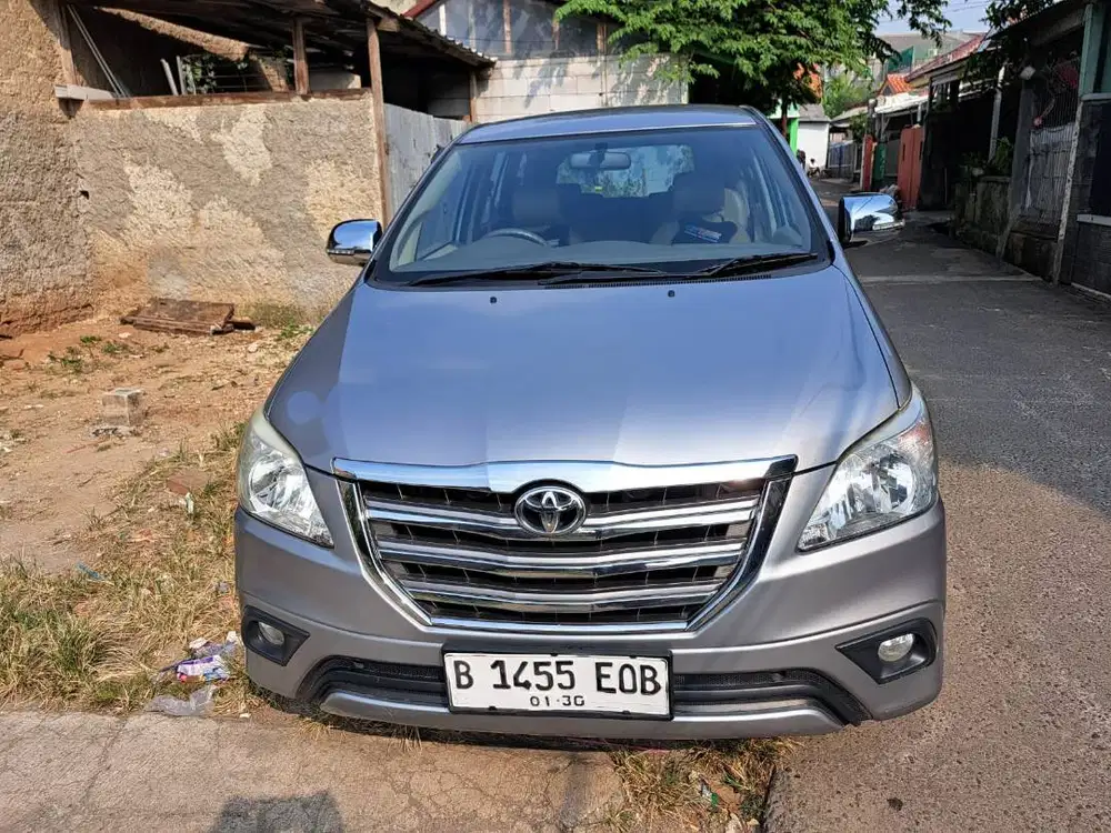 Toyota Kijang Innova (2014)