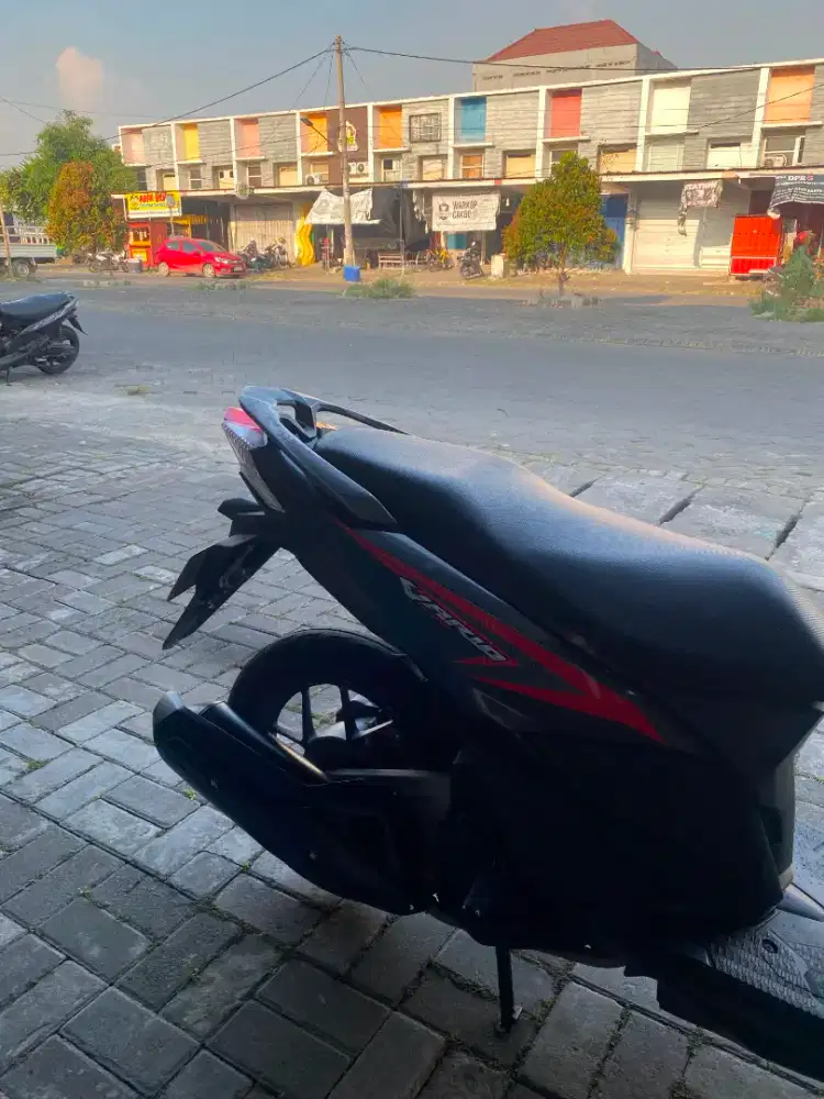 Dijual vario 125 tahun 2015 barang istimewa