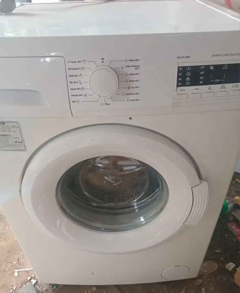 Di jual mesin cuci front loading sharp u8kg normal.