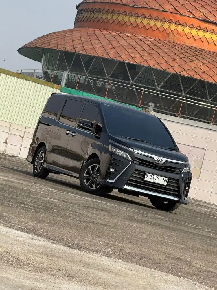 Dp 15jt Toyota Voxy AT 2020