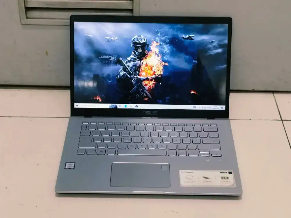 Asus vivobook x409fa Intel core i3 gen 8 ram 4 gb ssd 128 gb hdd 1 tb