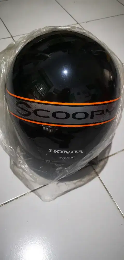 Helm  scoopy masih baru