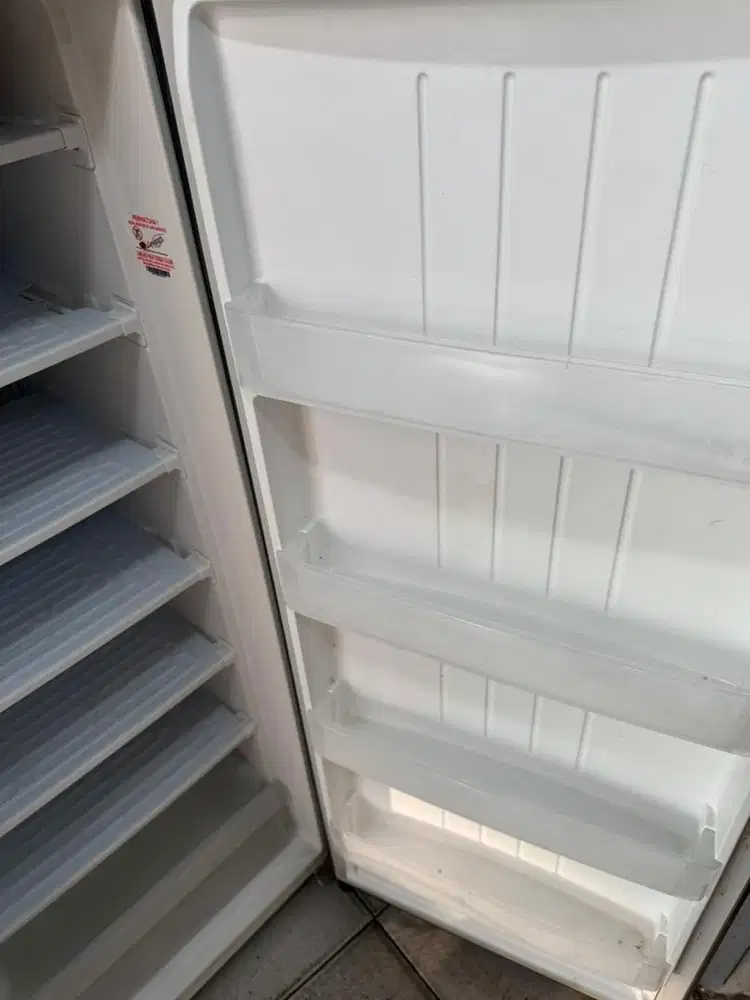 Frezer LG 6 rak (display toko bukan bekas)